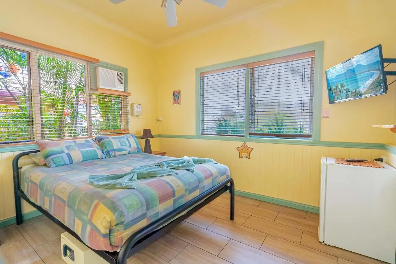 Tropic Days Boutique Hostel Cairns 0*,